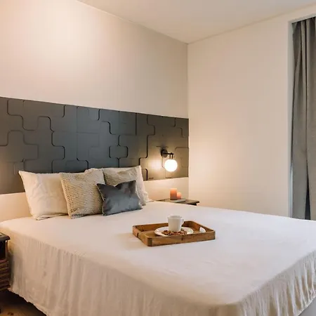 Samarra - 2 Bedrooms And Shared Pool In Areeiro Lissabon